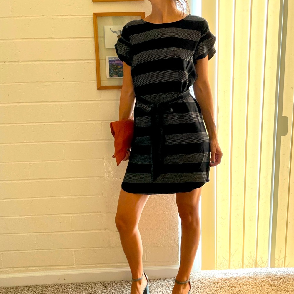 Black and white loft dress XSP